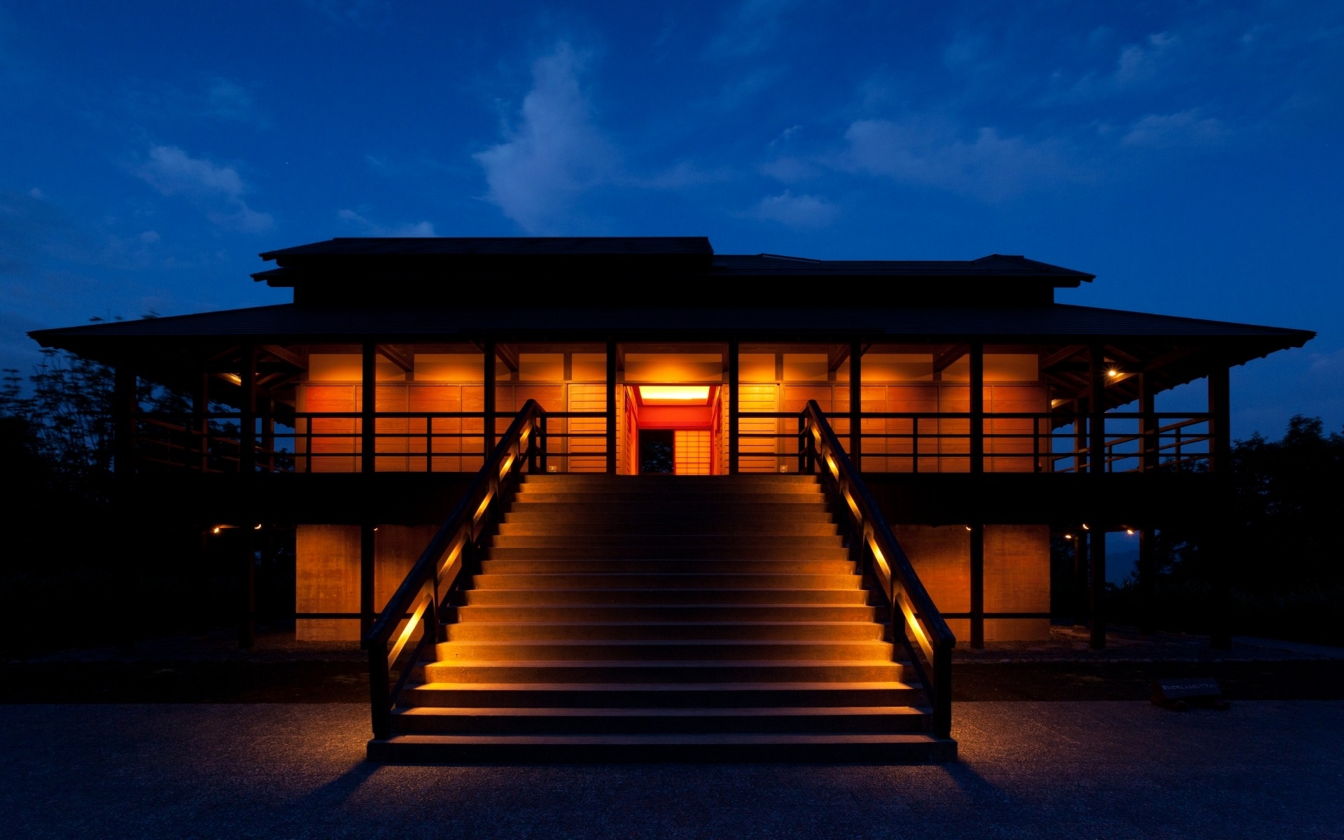 ジェームズ タレル 光の館 HOUSE OF LIGHT 宿泊 | 光の館 新潟県十日町市